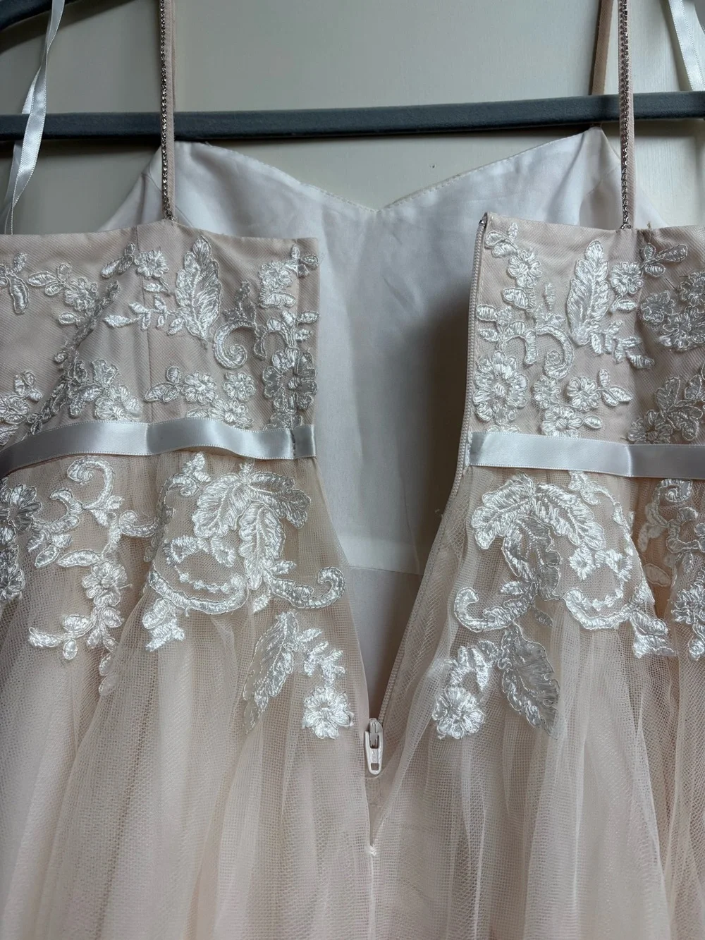 👑Princess Dress by David's Bridal Blush Lace & Tulle with Rhinestone Accents NWT - Picture 13 of 16